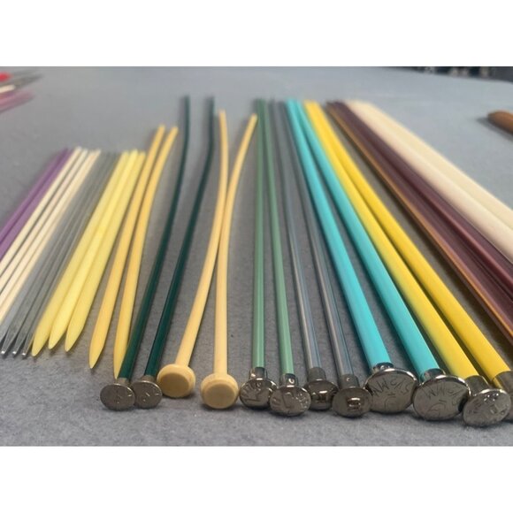 Assorted Knitting Needles Set - Metal & Plastic - Various Sizes & Colors - Craft - Picture 3 of 6